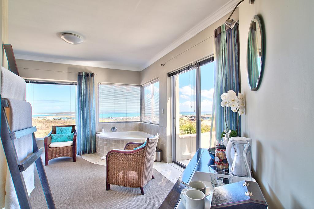 At The Rocks Guesthouse Langebaan Buitenkant foto