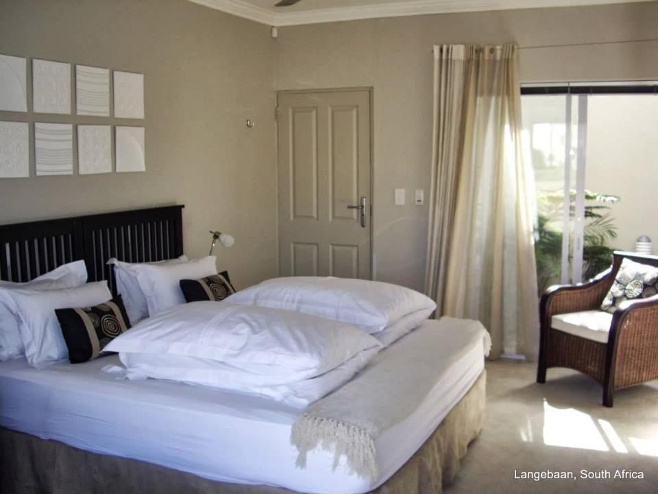 At The Rocks Guesthouse Langebaan Kamer foto